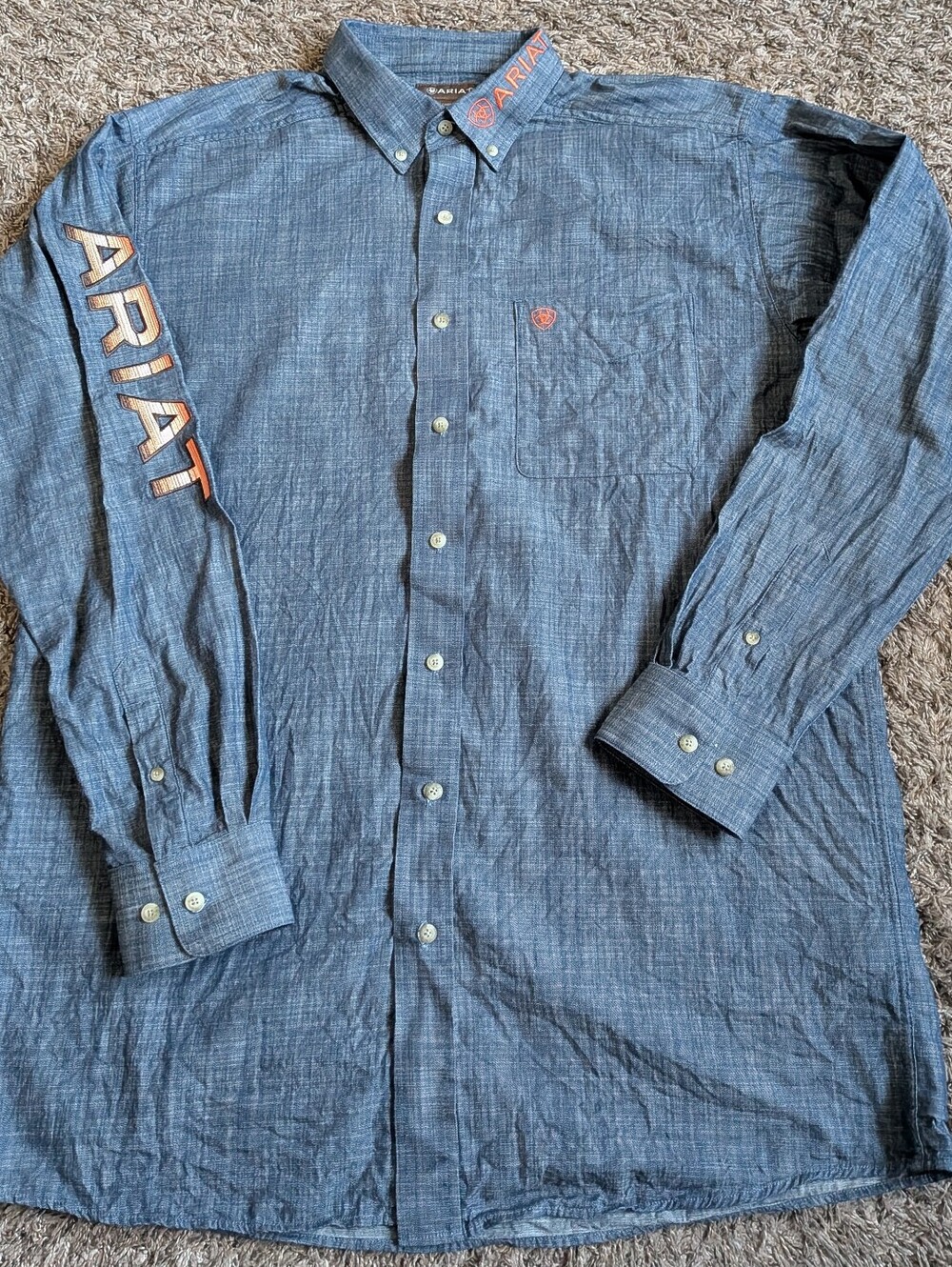 Ariat Chambray Blue Team Logo Cotton Long Sleeve Button Up Men's L Tall